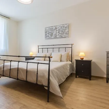 Casa Pergolesi דירה קליארי